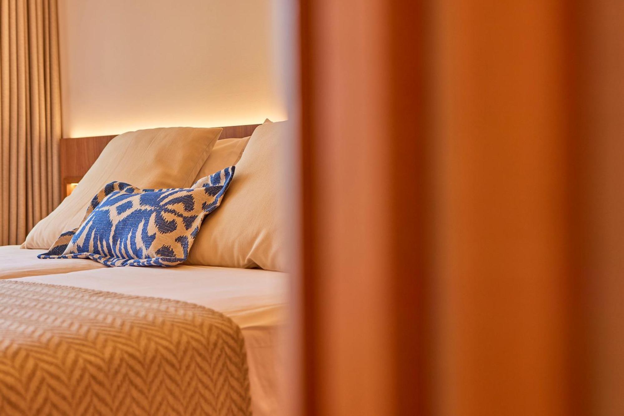 Universal Grand Leon & Spa 콜로니아 산트 호르디 외부 사진